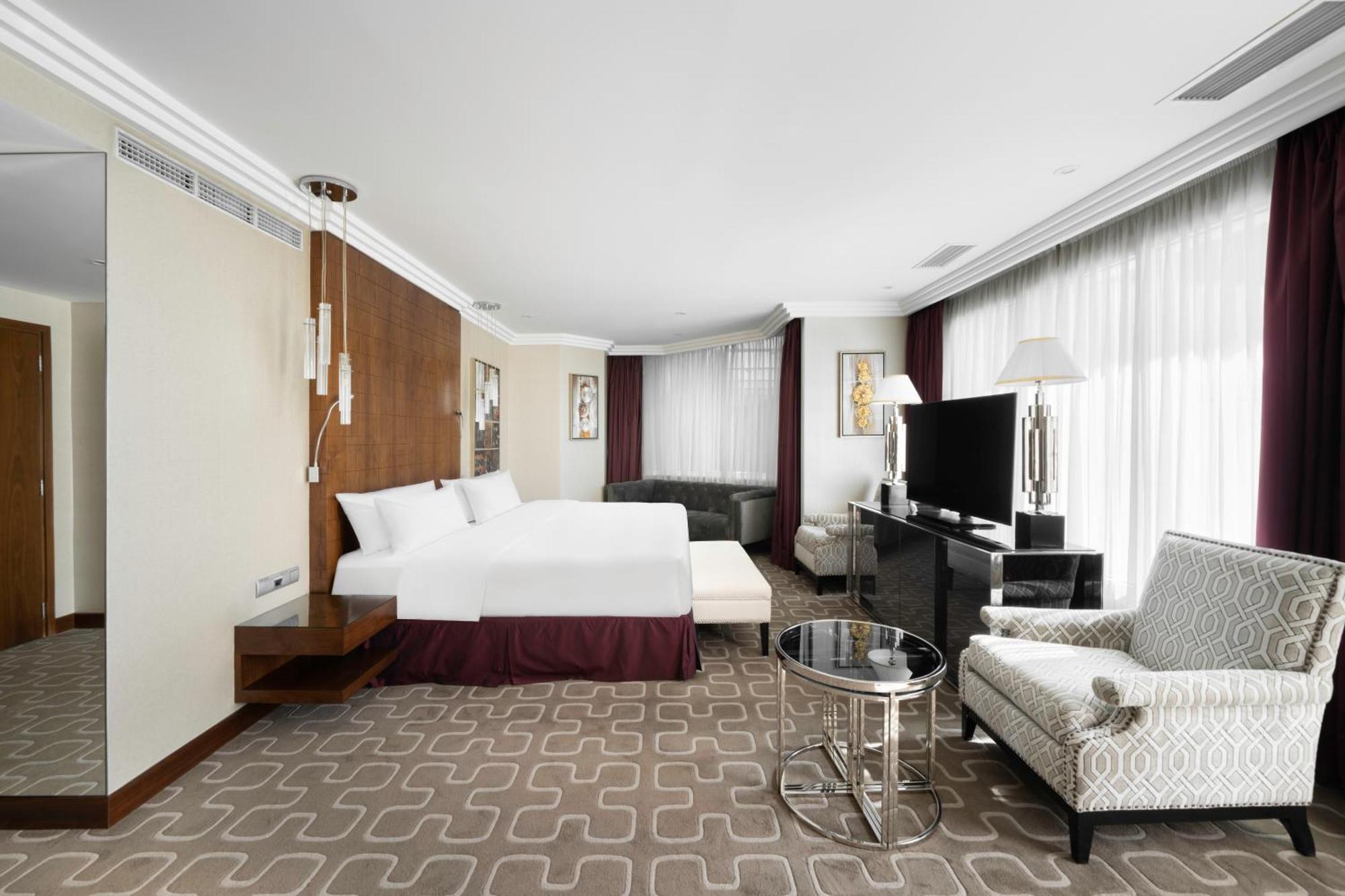 Radisson Blu And Convention Center, Minhal Hotel 4*