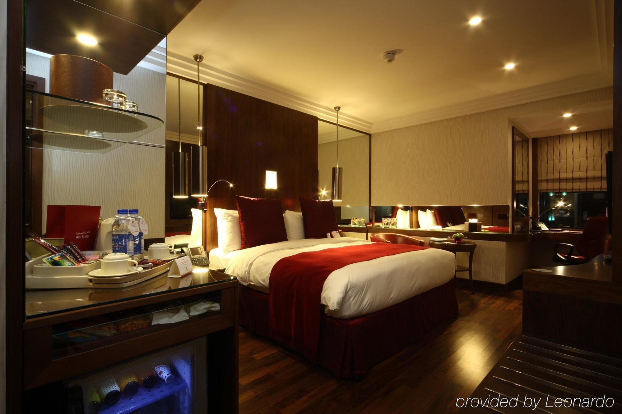 Radisson Blu And Convention Center, Minhal Hotel